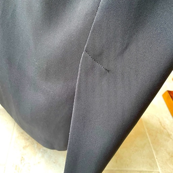 Long black light weight coat by Utex design. - Picture 5 of 15